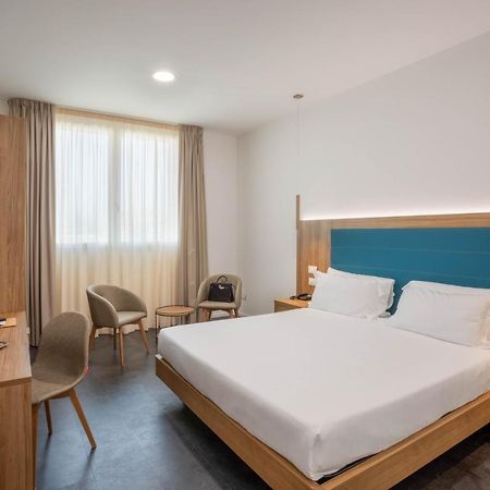 V Hotel Ancona Luaran gambar